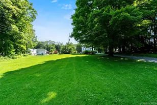 1860 E Main St, Mohegan Lake, NY 10547 - Photo 10