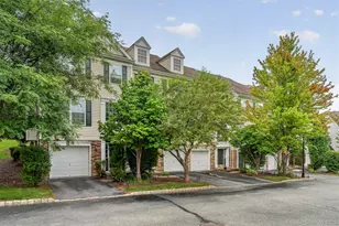 7 Gillian Ct, Monroe, NY 10950 - Photo 2