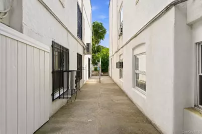1659 W 3rd Street, Brooklyn, NY 11223 - Photo 28