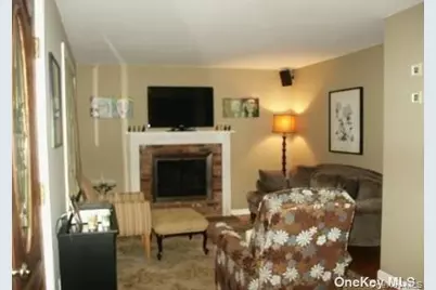 15 Garfield Street, Northport, NY 11768 - Photo 2