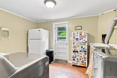 21 Smith Street, Red Hook, NY 12571 - Photo 32