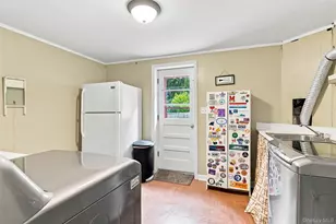 21 Smith St, Red Hook, NY 12571 - Photo 32