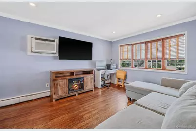 79 Jefferson Street, Freeport, NY 11520 - Photo 6
