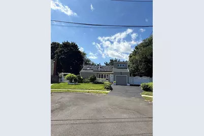 4 Sandy Court, Deer Park, NY 11729 - Photo 2