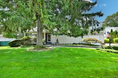 204 Franklin Street, Massapequa Park, NY 11762 - Photo 4
