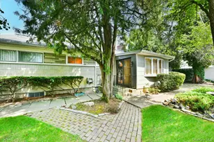 204 Franklin St, Massapequa Park, NY 11762 - Photo 30