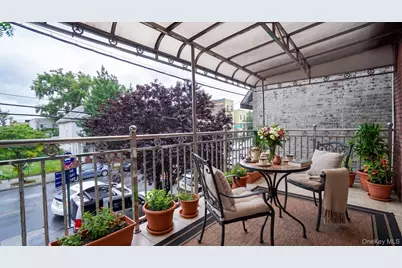 10640 Sutphin Boulevard, Jamaica, NY 11435 - Photo 8