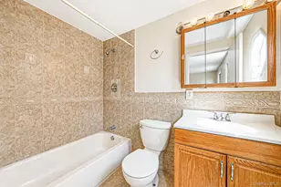 2356 Walnut Ave, Ronkonkoma, NY 11779 - Photo 14