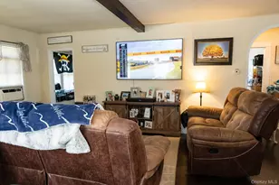 1405 Bay Ave, Mattituck, NY 11952 - Photo 6