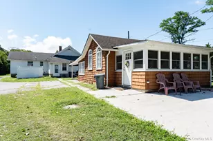 1405 Bay Ave, Mattituck, NY 11952 - Photo 18