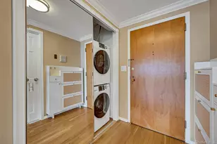 701 Pelham Rd, New Rochelle, NY 10805 - Photo 12