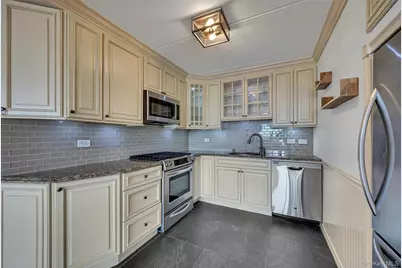 701 Pelham Road #PH3, New Rochelle, NY 10805 - Photo 8