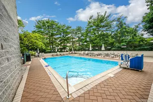 701 Pelham Rd, New Rochelle, NY 10805 - Photo 2