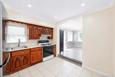 730 Goodrich Street, Uniondale, NY 11553 - Photo 12