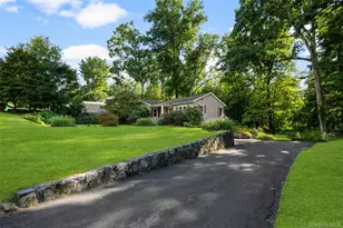 47 Waterbury Pkwy, Cortlandt Manor, NY 10567 - Photo 2
