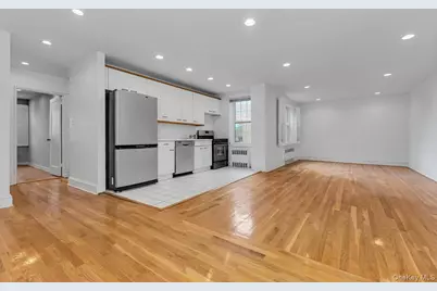 140-35 Burden Crescent #608, Briarwood, NY 11435 - Photo 4