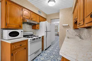153-34 Booth Memorial Ave, Flushing, NY 11355 - Photo 6