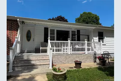 431 Blue Point Road, Farmingville, NY 11738 - Photo 2