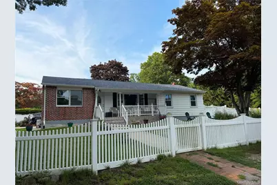 431 Blue Point Road, Farmingville, NY 11738 - Photo 10