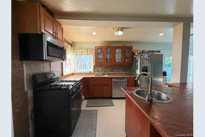 431 Blue Point Road, Farmingville, NY 11738 - Photo 8