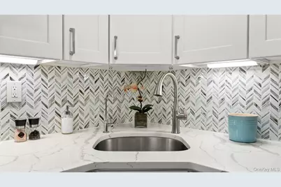 1376 Midland Avenue #404, Bronxville, NY 10708 - Photo 10