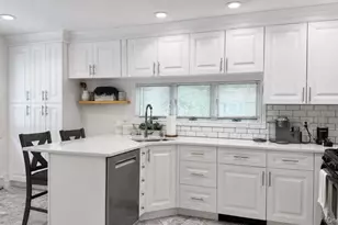 115 N John St, Massapequa, NY 11758 - Photo 10