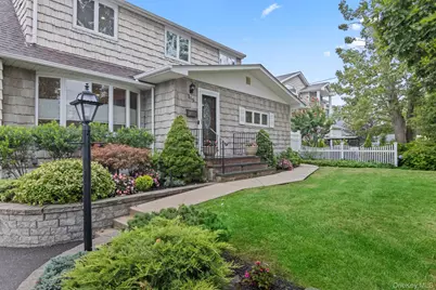 115 N John Street, Massapequa, NY 11758 - Photo 2