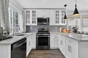 26 Van Nostrand Ct, Little Neck, NY 11362 - Photo 12