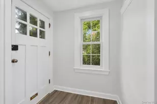 26 Van Nostrand Ct, Little Neck, NY 11362 - Photo 4