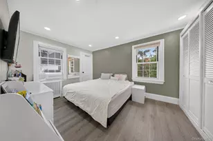 26 Van Nostrand Ct, Little Neck, NY 11362 - Photo 18