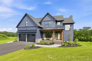 12 Azalea Ln, Slate Hill, NY 10973 - Photo 2