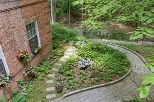 100 Pinewood Rd, Hartsdale, NY 10530 - Photo 18