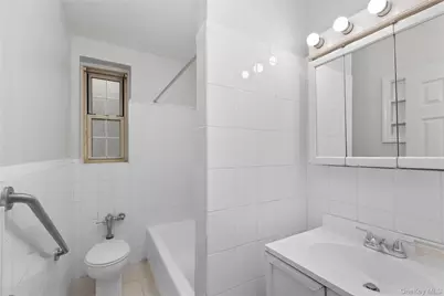 100 Pinewood Road #1C, Hartsdale, NY 10530 - Photo 14