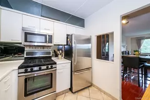 701 Pelham Rd, New Rochelle, NY 10805 - Photo 4
