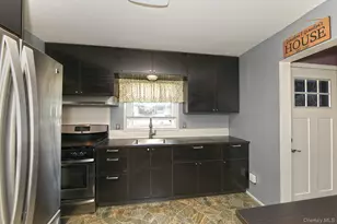 63 Michele Terrace, Massapequa Park, NY 11762 - Photo 4