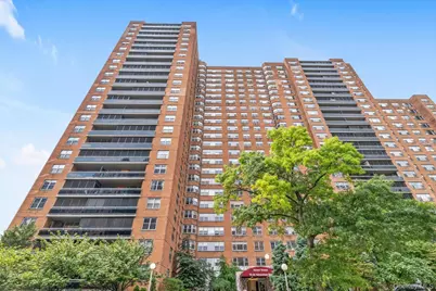 70-25 Yellowstone Boulevard #14H, Forest Hills, NY 11375 - Photo 22