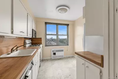 70-25 Yellowstone Boulevard #14H, Forest Hills, NY 11375 - Photo 6