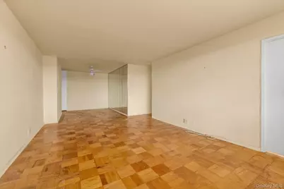 70-25 Yellowstone Boulevard #14H, Forest Hills, NY 11375 - Photo 2