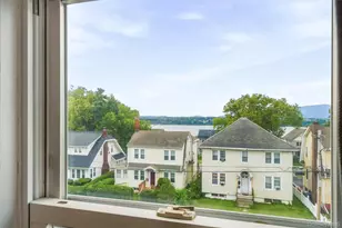19 Forsythe Pl, Newburgh, NY 12550 - Photo 36