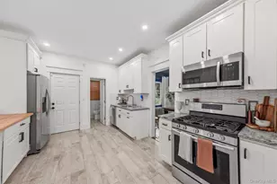 19 Forsythe Pl, Newburgh, NY 12550 - Photo 18