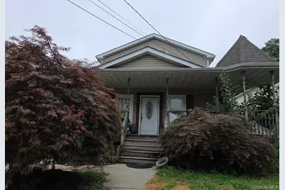 178 S 15th Street, Lindenhurst, NY 11757 - Photo 2