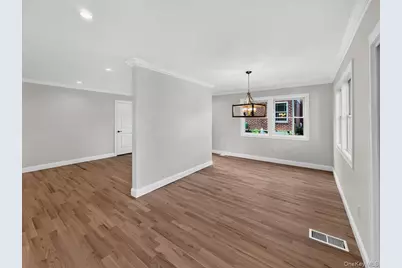 5 Elm Avenue, Floral Park, NY 11001 - Photo 24