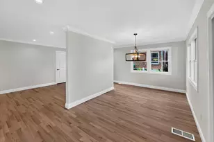 5 Elm Ave, Floral Park, NY 11001 - Photo 24