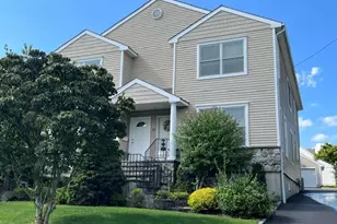 45 Avenue A, Port Washington, NY 11050 - Photo 2