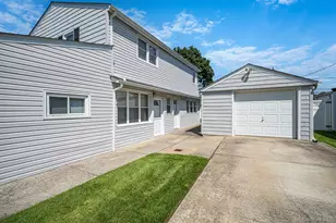 407 Argyle Rd, East Meadow, NY 11554 - Photo 4