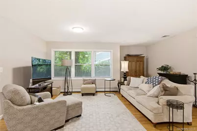 301 Laurel Road, Northport, NY 11768 - Photo 4