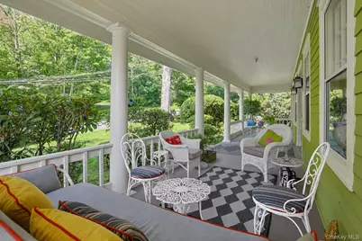 35 Grandview Avenue, Pleasantville, NY 10570 - Photo 4