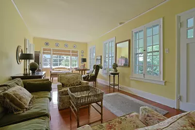 35 Grandview Avenue, Pleasantville, NY 10570 - Photo 12