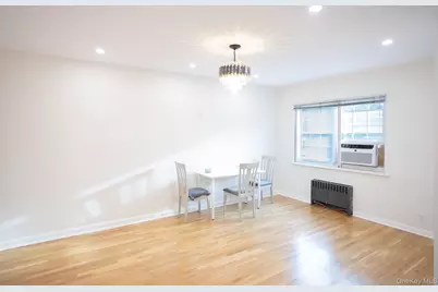 70-24 Utopia Parkway, Fresh Meadows, NY 11365 - Photo 6