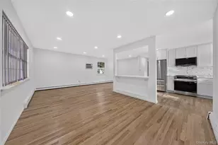 28 Roslyn Ave, Selden, NY 11784 - Photo 4